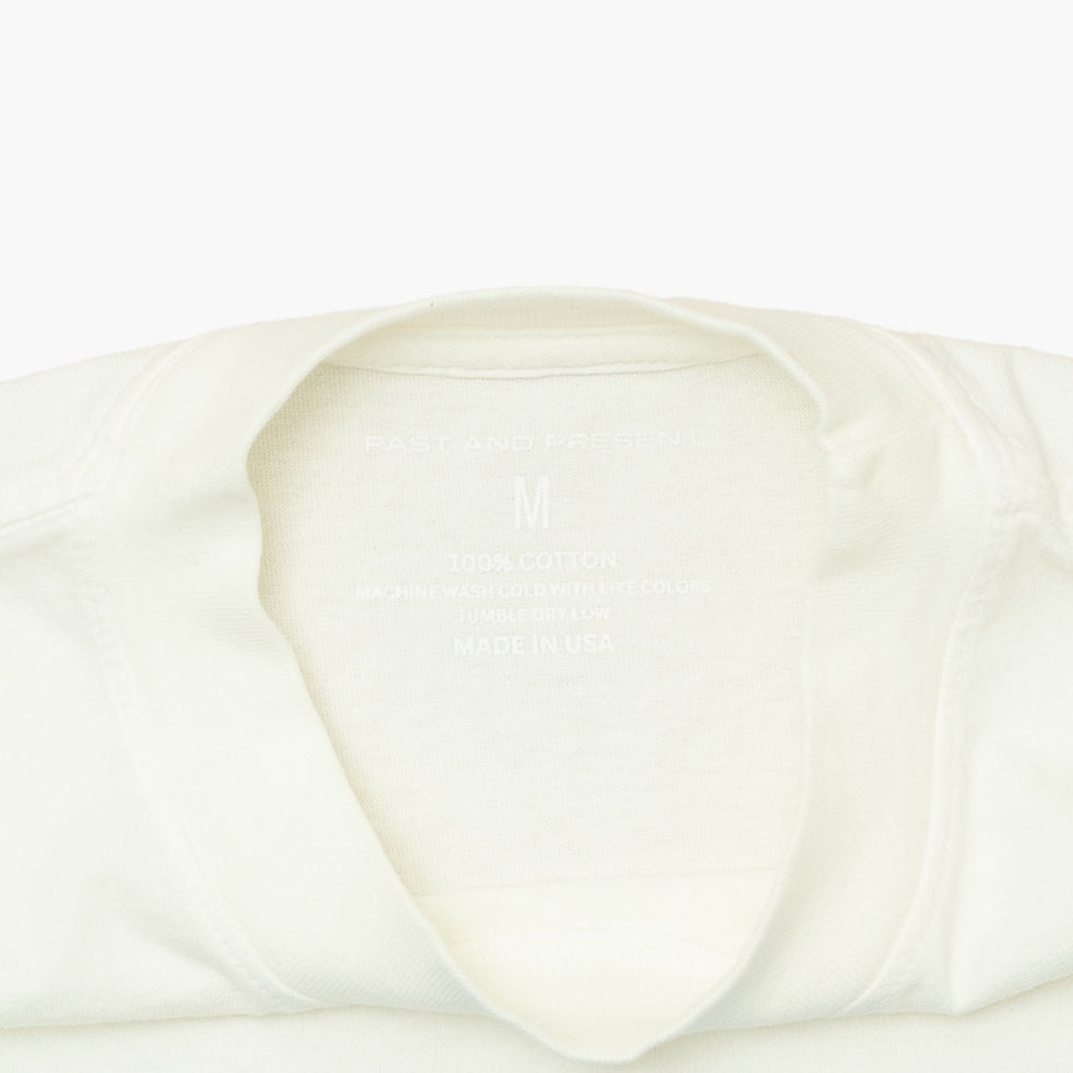 'Summer View' No Sleeve Shirt (Vintage White)